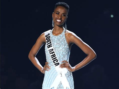 Miss universe contestants put on a colourful display in the swimsuit segment before miss south africa is crowned winner and admits 'people with my miss south africa, zozibini tunzi, 26, was crowned the miss universe 2019 winner in atlanta on sunday. Miss Universe 2019 Zozibini Tunzi Wallpapers - Wallpaper Cave