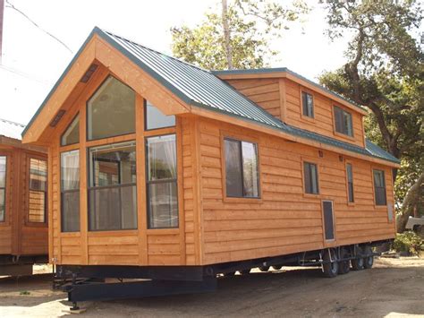Small portable log cabins on mainkeys. Check out this 2015 Instant Mobile House Cedar-Loft ...