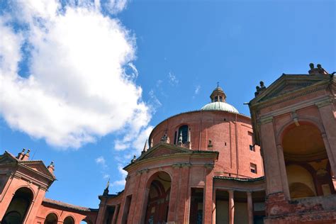 Il Portico Più Lungo Del Mondo San Luca Il Simbolo Di Bologna • Kilig