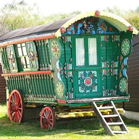 Graciegardener Gypsy Wagonsromani Wagons