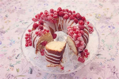 Home » cakes » lemon pound cake. Easy lemon drizzle bundt cake with sugared fruit to decorate