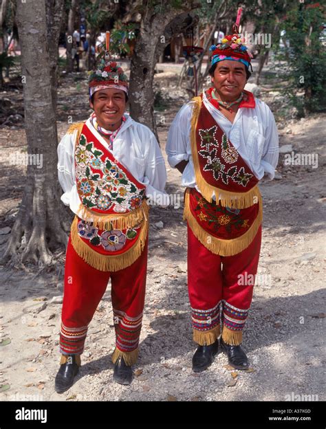 Mayan Costume Hi Res Stock Photography And Images Alamy