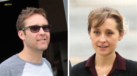 Allison Mack Invited Smallville Co Star To Nxivm Sex Cult Meetings