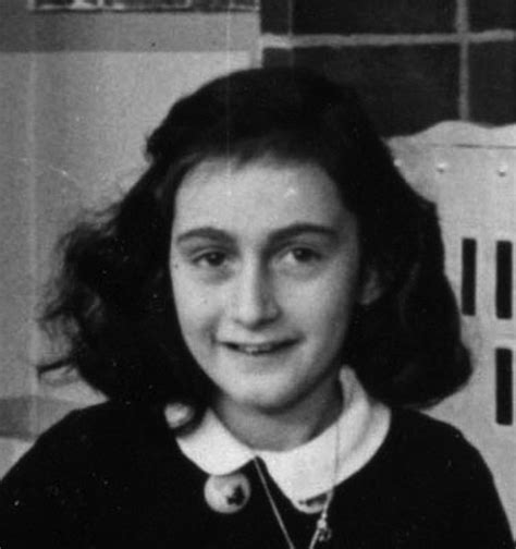 I sindaci regalano il “Diario” di Anna Frank alle scuole valdostane