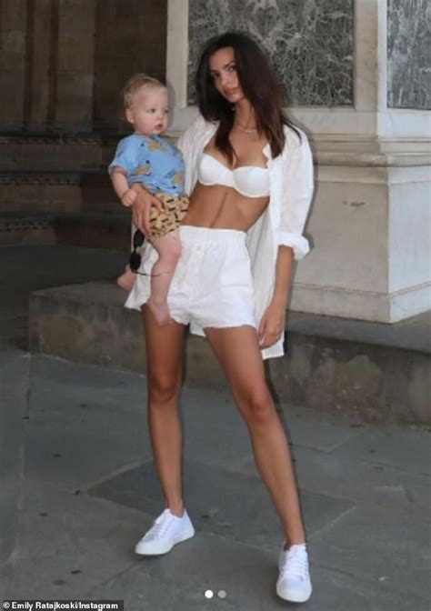 Emily Ratajkowski Shows Off Her Incredible Physique In A White Bralet