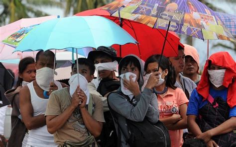 In Pictures Aid Arrives In Philippines As Victims Of Typhoon Haiyan Are Buried