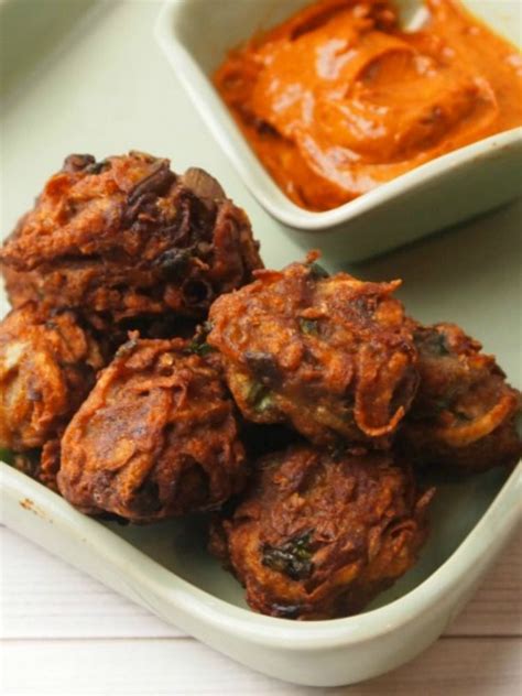With fillings from spicy tofu to mushroom and beans, there's a recipe here to suit everyone. Vegan Harissa Latkes | Recipe | Food recipes, Kosher recipes, Jewish recipes