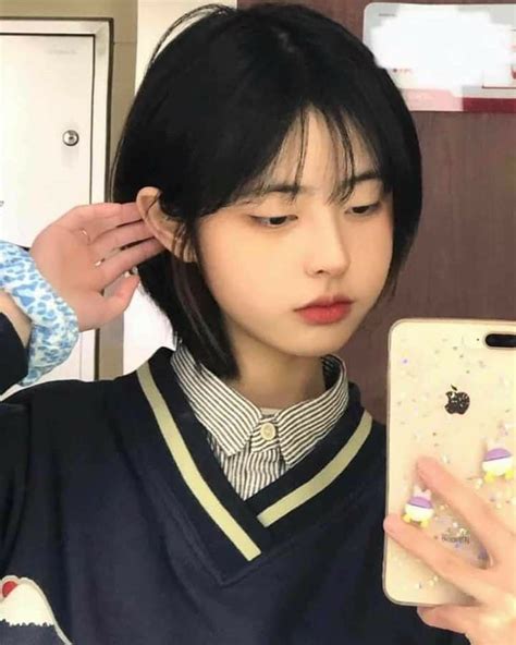 Justina Xie In 2021 Girls Short Haircuts Shot Hair Styles Girl