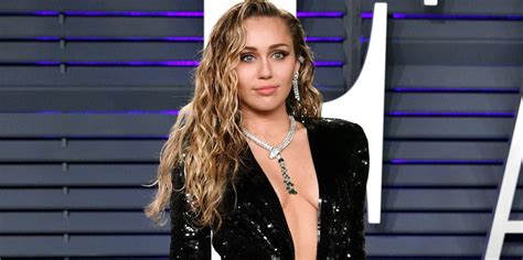 Miley Cyrus Was Groped While Walking With Liam Hemsworth And Its Horrible