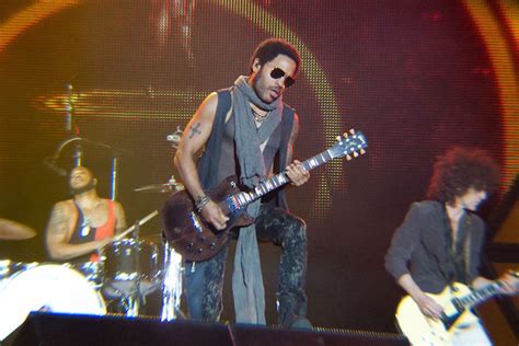 Lenny Kravitz S Dick Fell Out And Women Everywhere Are Being Terrible About It Huffpost