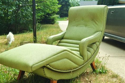 Vintage Contour Lounge Chair Model 100 Weldonmacgowan