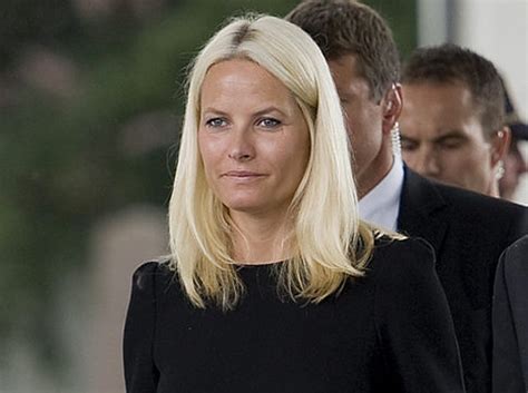 She is known for her work on dagsrevyen (1958), mer enn et bryllup (2003) and tv2. Norway Crown Princess Mette-Marit's stepbrother Trond Berntsen among those killed in massacre ...