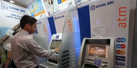 Kami semakin mendekatkan diri kepada anda. Penjelasan Fasilitas dan Transaksi Menggunakan ATM BRI ...