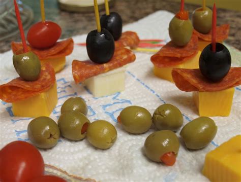 These finger foods also make great party foods, while the many spreads and toppings people put on crostini (toasted bread) also make great dips. Ohio Thoughts: Italian Dinner Party