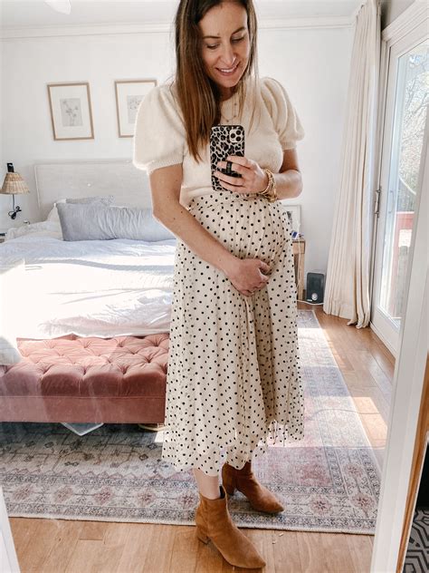 pregnant winter outfits