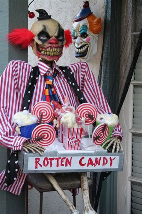 20 Scary Clown Halloween Decorations