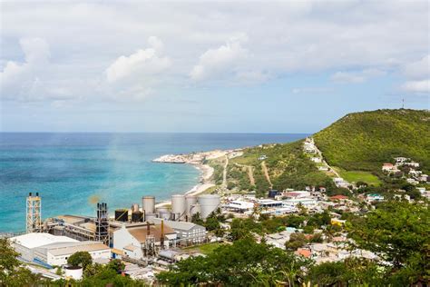 Sint maarten) — остров в карибском море в северной части гряды малых карибских островов. Oferte Saint Martin 2021 Caraibe - Oferta de Vacanta Saint ...