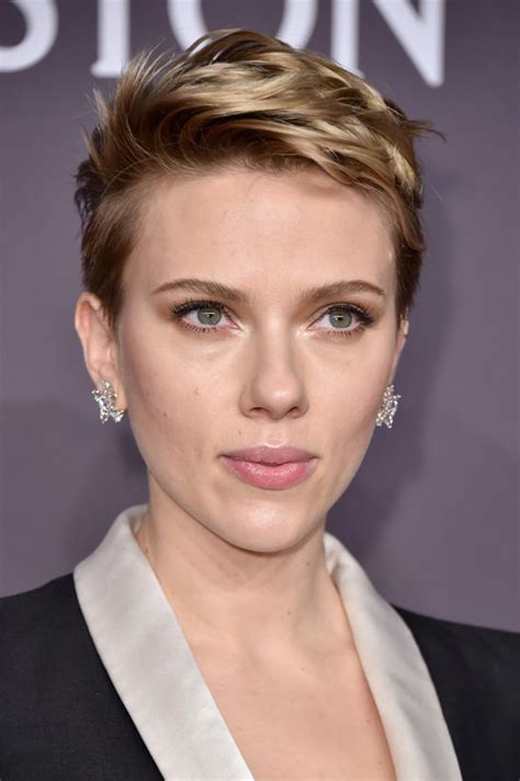 Scarlett Johansson Works An Atelier Versace Lady Tux At