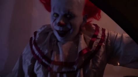 Scary Killer Clown Attacks As Pennywise From It Youtube