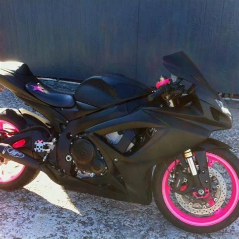 Or peel it off to have a red center that is the original paint. "2006 Suzuki GSXR 600!!! Matte/Flat blac... #WomanCoats ...