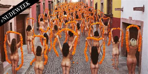 Spencer Tunick Takes Pictures Of Volunteer Nudes As Part Of Exhibition My Xxx Hot Girl