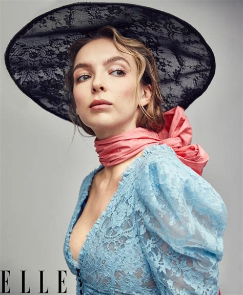 ‘killing Eve Star Jodie Comer Wears Chic Looks For Elle Fashion Gone