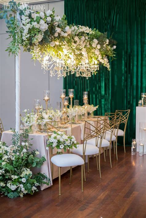 Magical Emerald Wedding Colour Scheme | ElegantWedding.ca | Green
