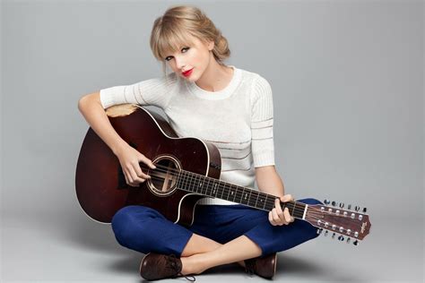 Taylor Swift Guitar Wallpaper