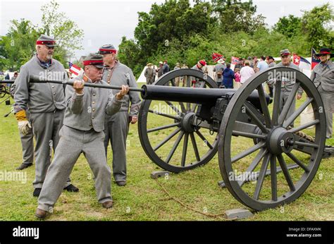 Confederate Artillery Unit Cannon Action Thunder On The Roanoke Stock