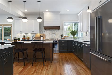 White cabinets are my personal favorite because i love a really bright, light filled home. Dark Green and Bright White Shiplap Kitchen - Dura Supreme Cabinetry