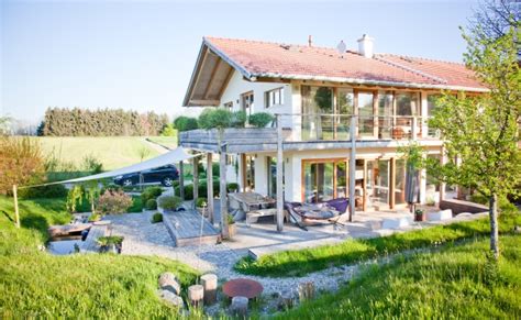 Auf dem obersten deck des parkhauses 1 in rosenheim erwarten sie außergewöhnliche konzerterlebnisse. Haus Afrika, Landkreis Rosenheim