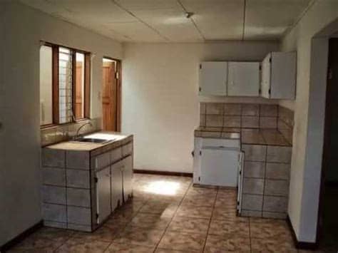 Su piso al mejor precio. C-17 ALQUILER DE CASA EN CARTAGO - YouTube