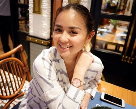 Ahbaabul musthofa channel 9 months ago. 7 Artis yang Pernah Dikabarkan Hamil di Luar Nikah ...