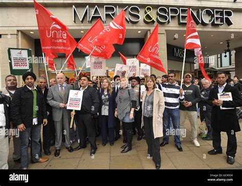 Marks And Spencer Birmingham Street Hi Res Stock Photography And Images