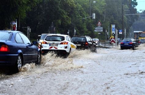 Zurzeit liegen uns keine warnmeldungen des deutschen wetterdienstes vor. Unwetter in Stuttgart: Eine stürmische Mittagspause ...