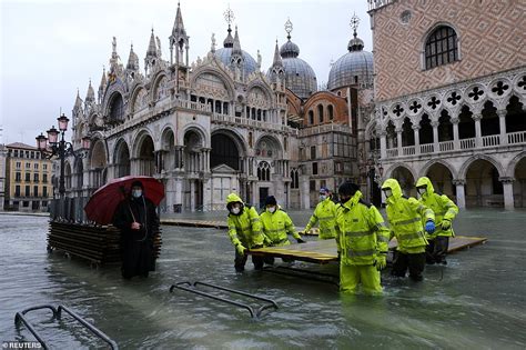 Venice Floods St Mark S Square Swamped With Water After Heavy Rain
