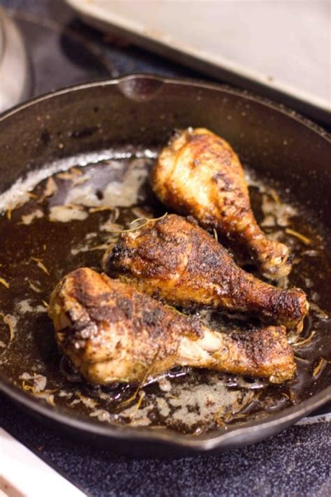 Preheat your oven to 450 degrees fahrenheit (232 degrees celsius).2 x research source place a rack in the middle to low middle of the oven, depending upon the size of the whole chicken. how long to cook chicken legs in oven at 350