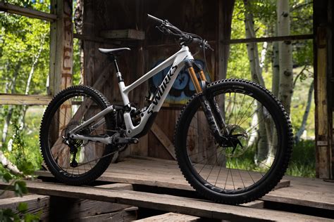 A machine with superlative offroad pedigree to blast the toughest. Full Details Released: Specialized's Brand New Enduro ...