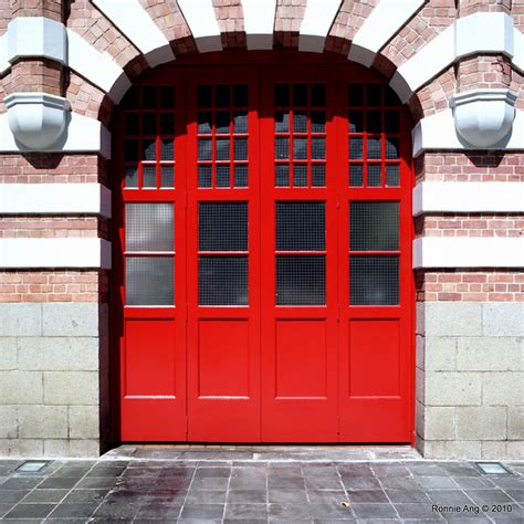 Garena free fire main office singapore hello dosto kaise ho yr aapka swagat hai mere channel gloo games me agar aap mere channel me naye ho to subscribe kr. Fire engine door at the Hill Street Fire Station Singapore ...