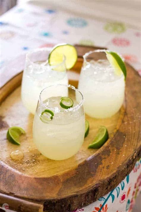 3 Ingredient Margarita For Simplified Summer Sipping