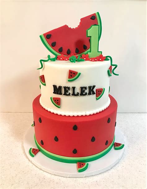 One In A Melon Cake Watermelon Birthday Parties Unique Birthday