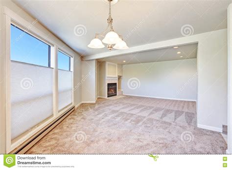 Great 1 bedroom apartment freshly painted and in perfect condition near sagrada familia. Empty Apartment Interior With Freshly Painted Walls Stock ...
