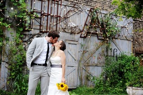 urban chic wedding at salvage one chicago by two birds photography chicago wedding venues