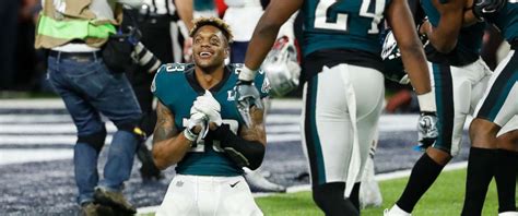 Fans of the philadelphia eagles ran riot mood last night following their team's first ever super bowl win. Top 6 Gifs That Describe My Feelings Towards The Eagles Winning The Super Bowl | Her Campus