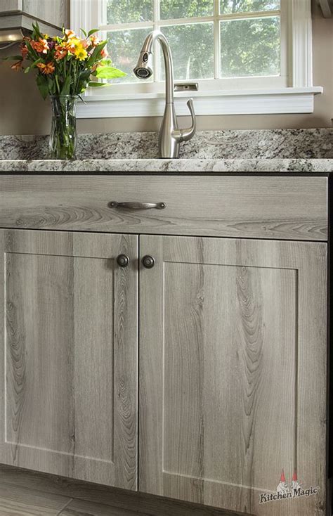 One of the latest kitchen cabinet trends in the marine blue color for the popular nautical look. Rustic finishes are one of the latest trends. We have ...