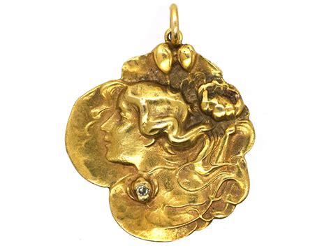 Art Nouveau 14ct Gold Pendant Of A Lady In Water Lilies 573k The