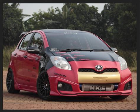 Kumpulan gambar modifikasi agya terbaru keren. 10 Modifikasi Toyota Agya Warna Hitam Elegan