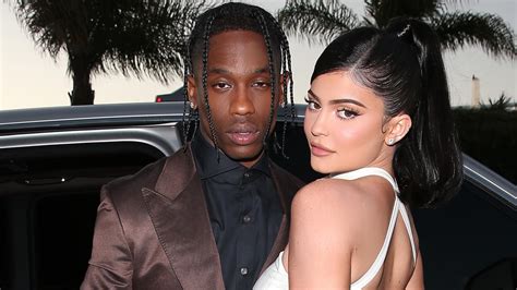Kylie jenner surprised travis scott with lavish decorations for father's day. Kylie Jenner: Fans spekulieren - Trennung von Travis Scott ...