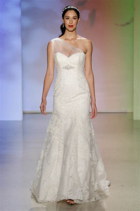 Find great deals on ebay for disney wedding dress alfred angelo. Pocahontas Wedding Dress Alfred Angelo Spring 2017 Bridal Show With Disney Weddings | DisneyExaminer