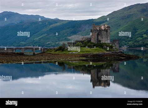 Eilean Donan Castle Scottish Highlands At Dawn Stock Photo Alamy